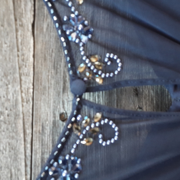 Adrianna Papell Occasions blue formal dress size 6 - Picture 4 of 16